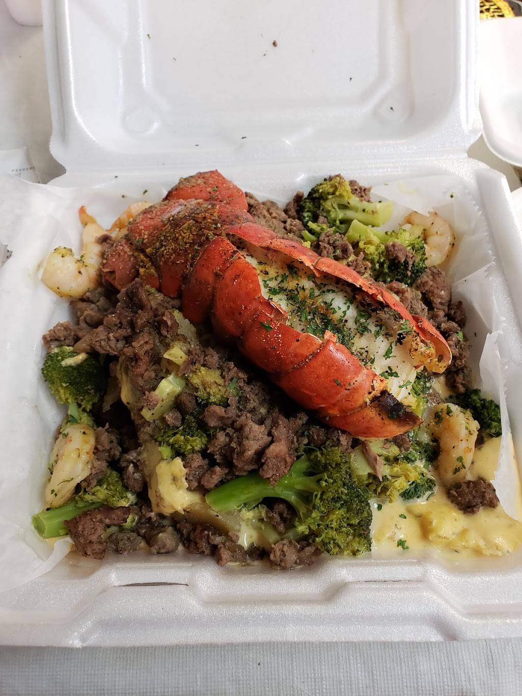 Golden Gloves Cuisine & Catering | restaurant | 1401 173rd St, Hammond, IN 46324, USA | 8722056054 OR +1 872-205-6054