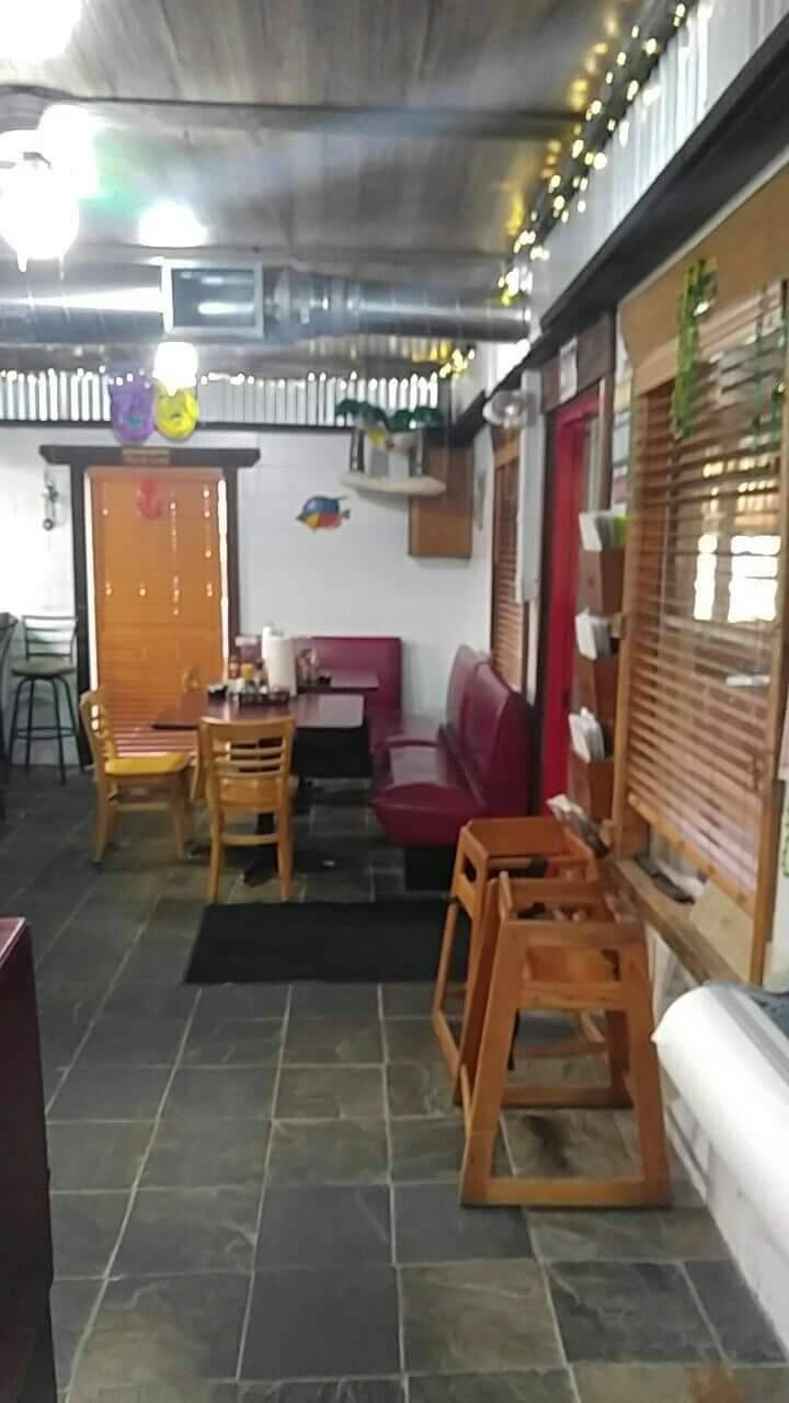 Jim Beaux Seafood | restaurant | 804 TX-22, Clifton, TX 76634, USA | 2542536009 OR +1 254-253-6009