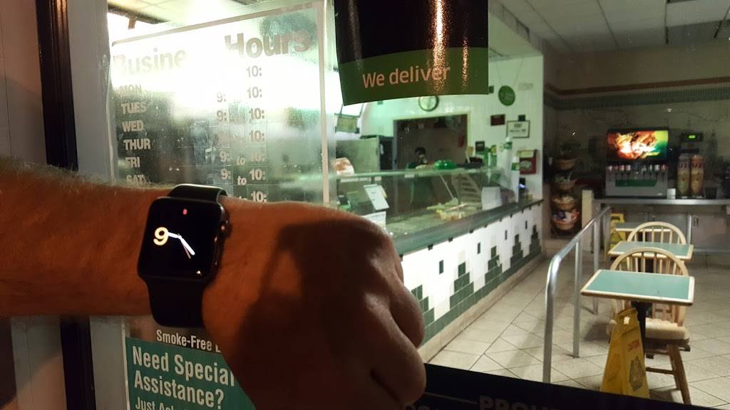 Subway | restaurant | 5901 Gulf Blvd, St. Petersburg Beach, FL 33706, USA | 7273633299 OR +1 727-363-3299