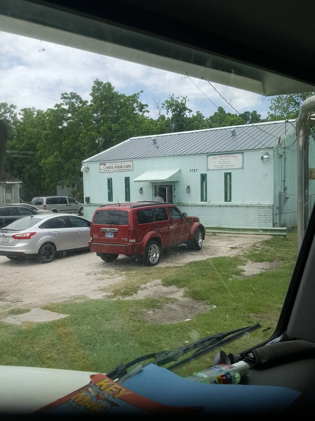 Helen T’s Soul Food Cafe | restaurant | 7727 Lockwood Dr, Houston, TX 77016, USA | 7136314971 OR +1 713-631-4971