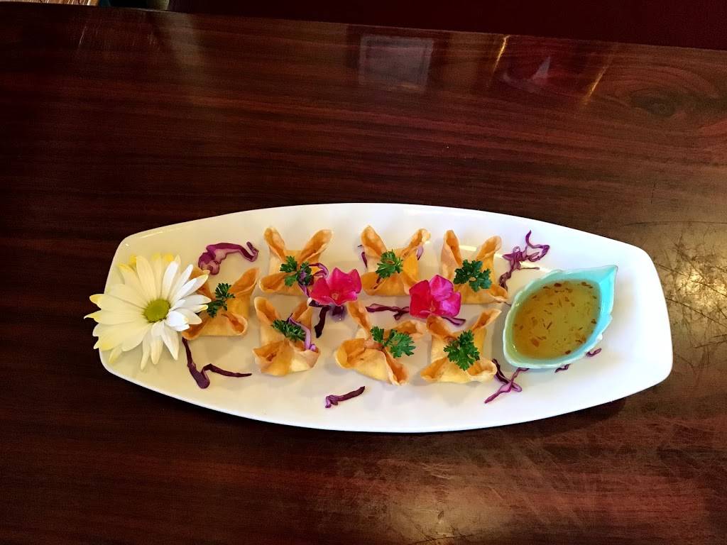 Thai Basil Signature Ahwatukee | restaurant | 4221 E Chandler Blvd # 106, Phoenix, AZ 85048, USA | 4807046013 OR +1 480-704-6013