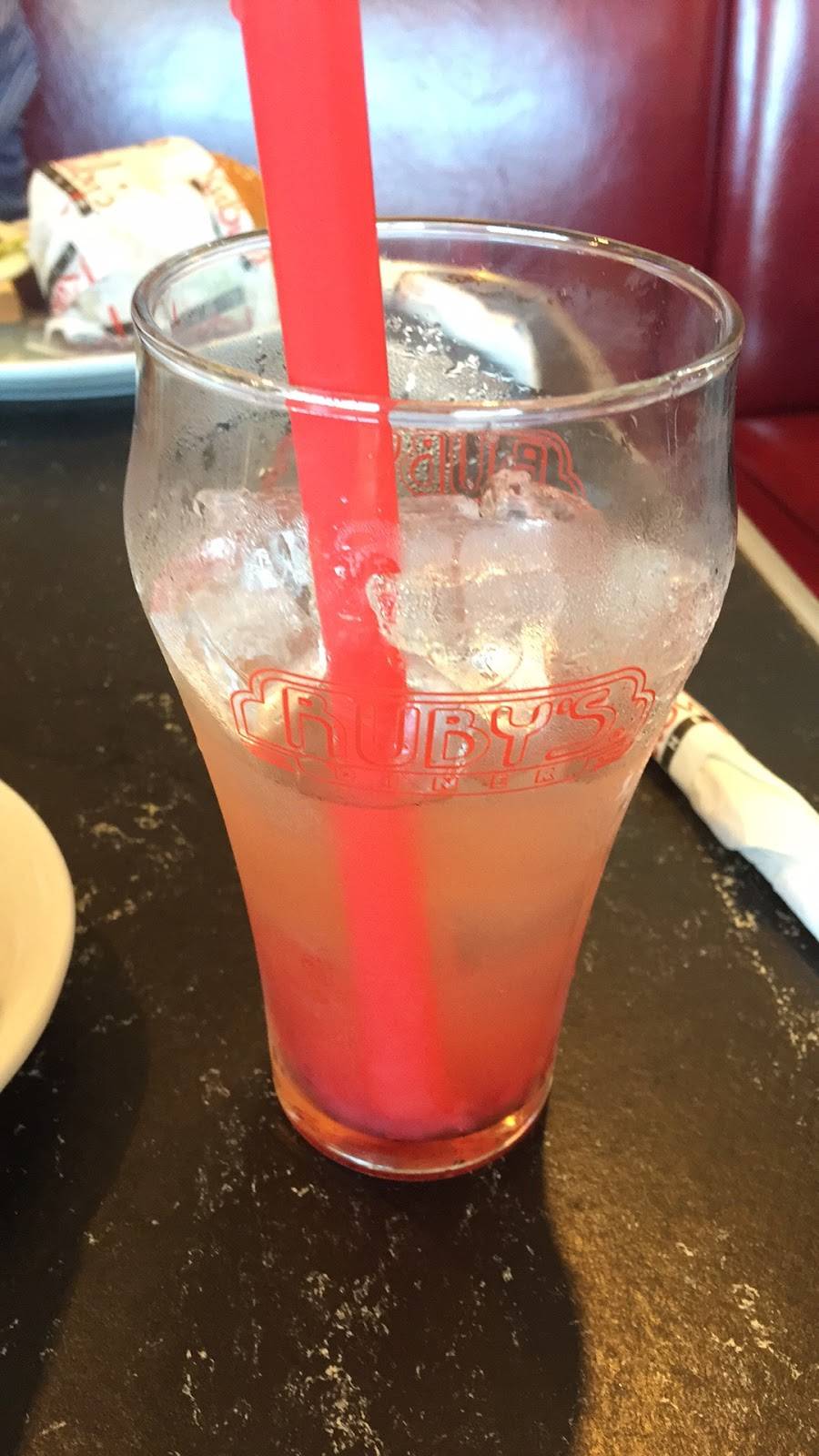 Rubys Diner | restaurant | 18601 Airport Way, Santa Ana, CA 92707, USA | 9492526125 OR +1 949-252-6125