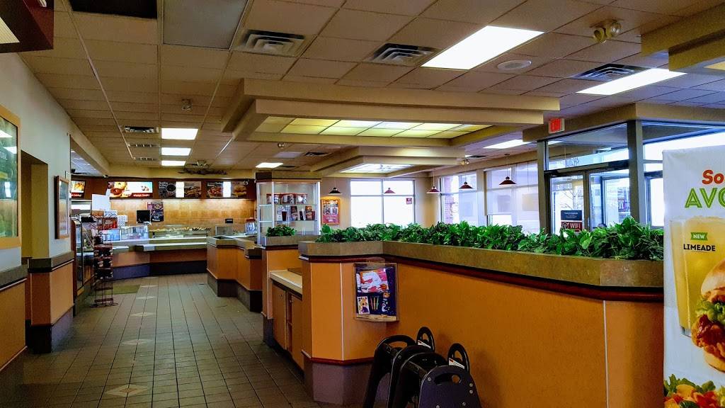 Wendys | restaurant | 29069 Greenfield Rd, Southfield, MI 48076, USA | 2482627871 OR +1 248-262-7871