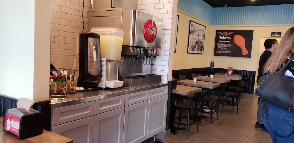 Fatburger & Buffalos Express | restaurant | 21020 Beach Blvd, Huntington Beach, CA 92648, USA | 7143740077 OR +1 714-374-0077