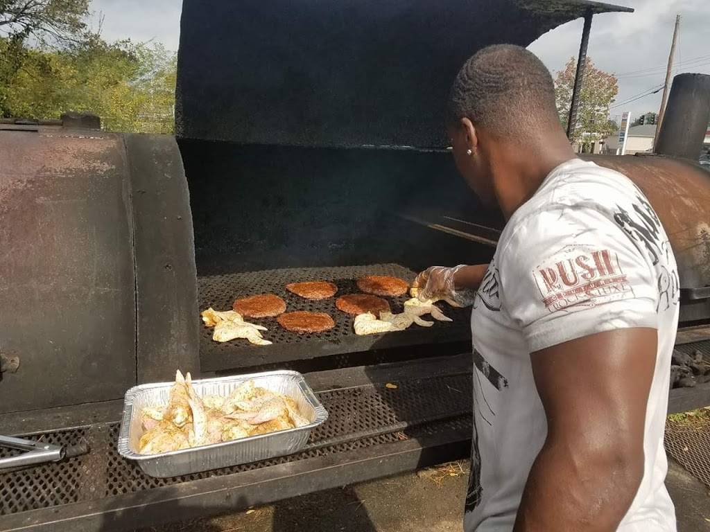 Woodhouse Grill Bar and Lounge | restaurant | 4559 Office Park Dr, Jackson, MS 39206, USA | 7692082124 OR +1 769-208-2124