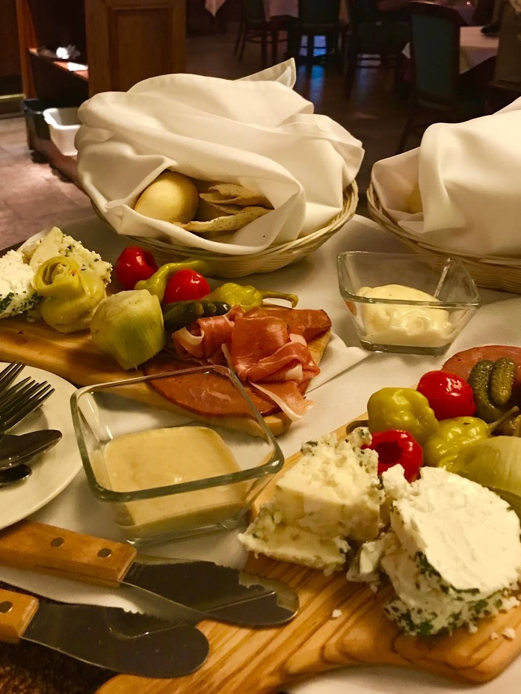 Gabriels Restaurant & Tuscan Bar | restaurant | 5450 Manhart Ave, Sedalia, CO 80135, USA | 3036882323 OR +1 303-688-2323