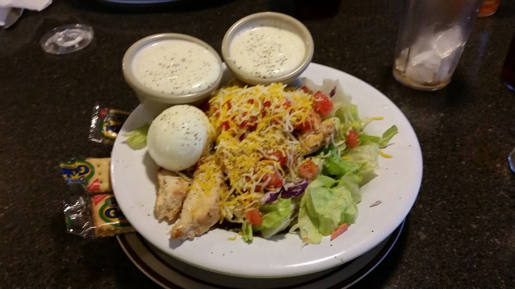 K & H Truck Plaza Inc. | restaurant | 1043 S Crescent St, Gilman, IL 60938, USA | 8152657625 OR +1 815-265-7625