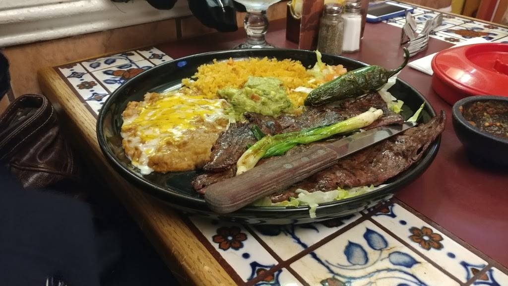 La Hacienda Mexican Restaurant | restaurant | 620 SE Everett Mall Way #200, Everett, WA 98208, USA | 4253550858 OR +1 425-355-0858