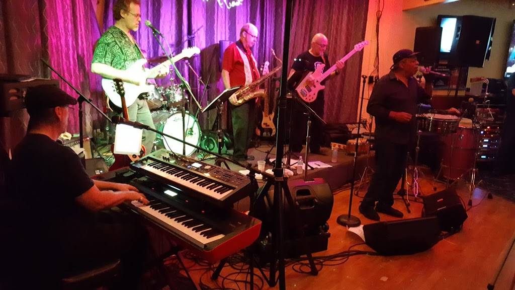 Rips Sports Bar & Grill | restaurant | 2198 US-1, Pompano Beach, FL 33062, USA | 9549410968 OR +1 954-941-0968