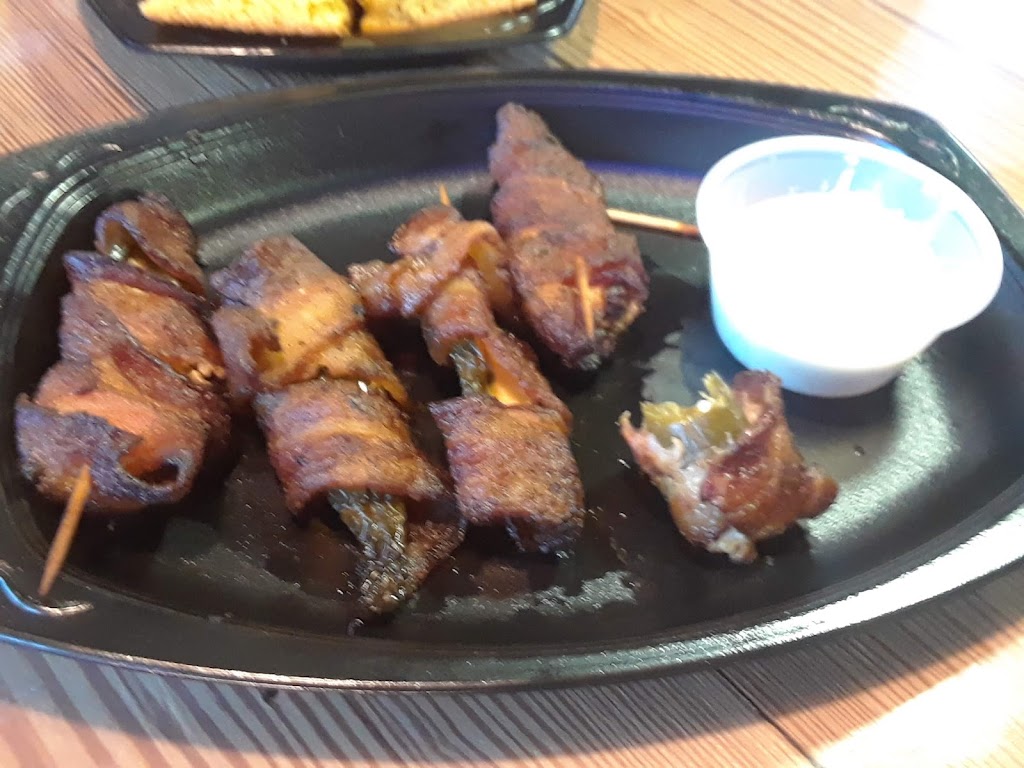 Betty Roses Little Brisket | restaurant | 2588 E Lake Rd, Abilene, TX 79601, USA | 3256723500 OR +1 325-672-3500