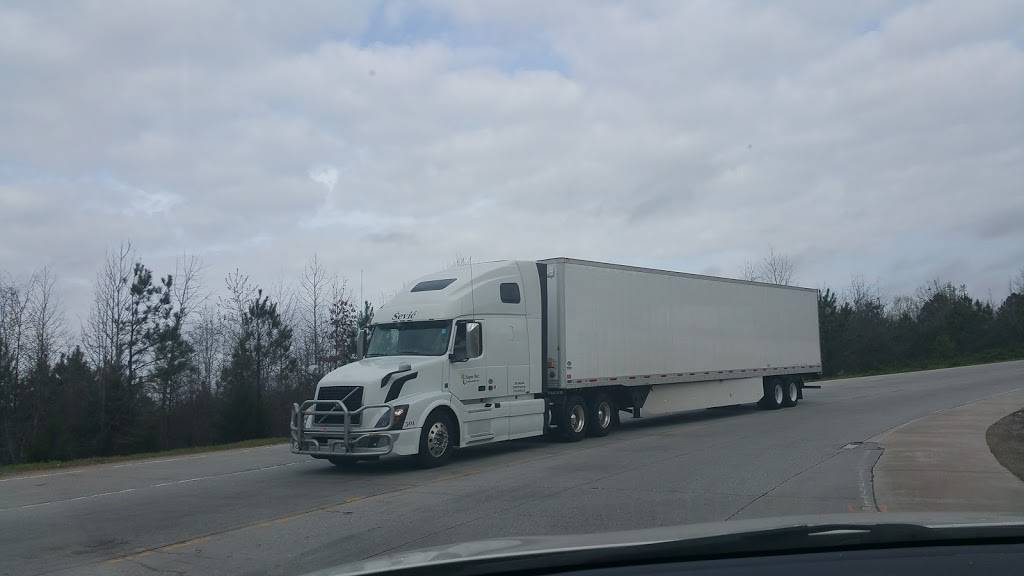 Flying J Travel Center | restaurant | 1125 Bucksnort Rd, Jackson, GA 30233, USA | 7707750138 OR +1 770-775-0138