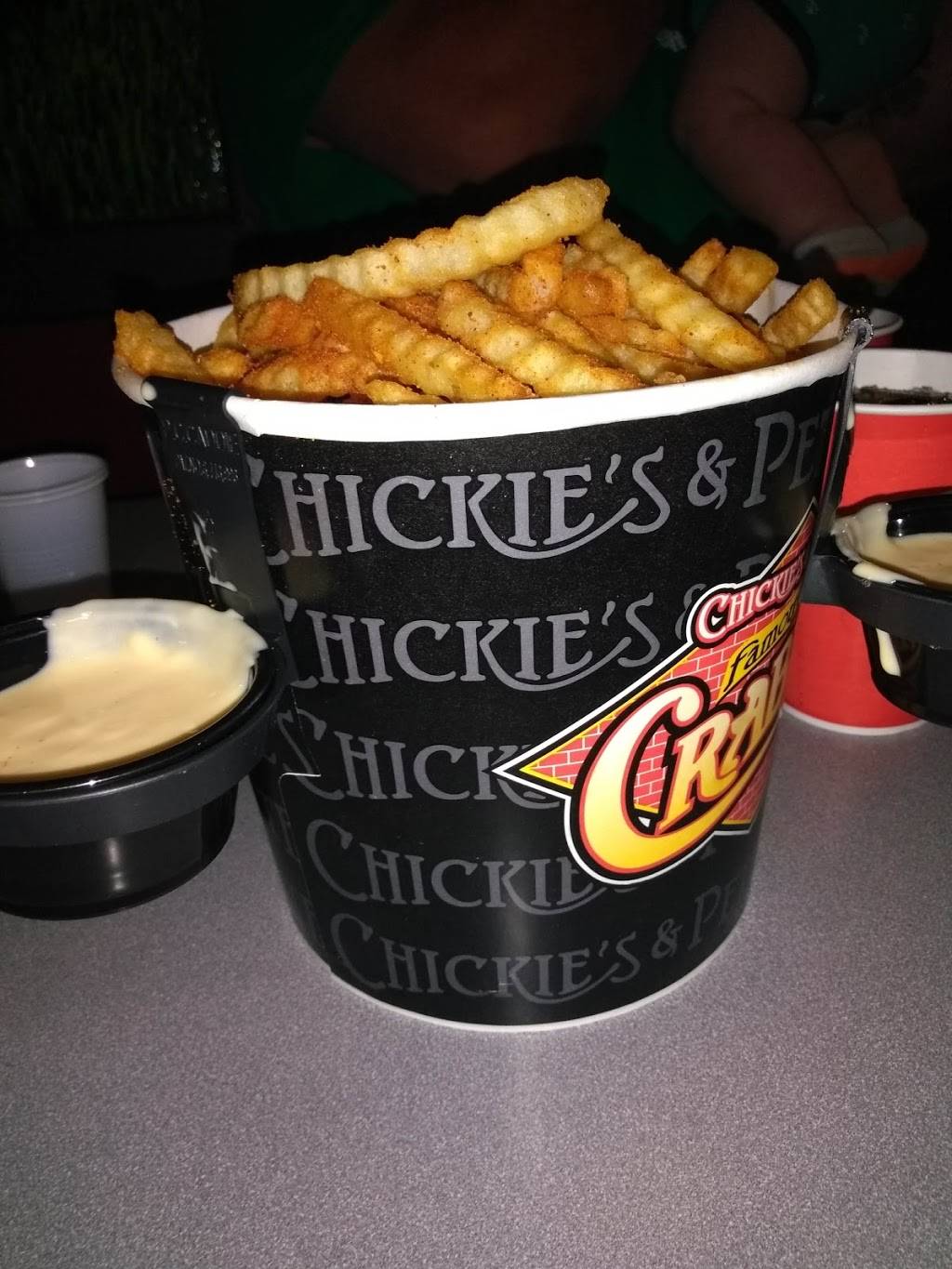 Chickies and Petes | restaurant | 4545 Worlds of Fun Ave, Kansas City, MO 64161, USA | 8164544545 OR +1 816-454-4545