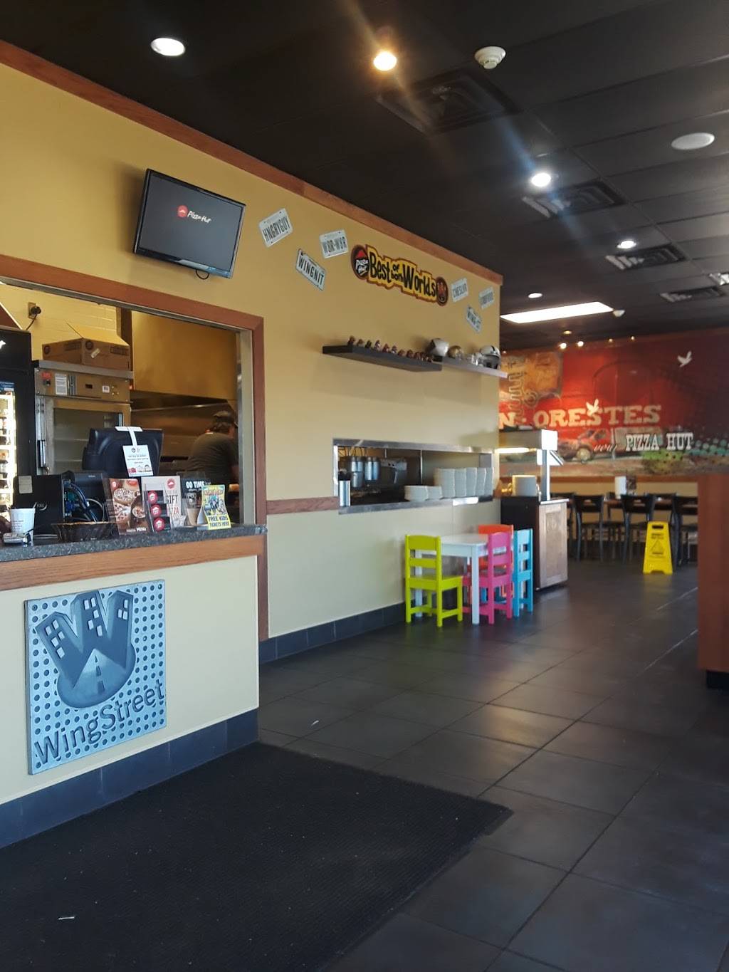 Pizza Hut | restaurant | 2201 S Park Ave Suite 5, Alexandria, IN 46001, USA | 7657247524 OR +1 765-724-7524