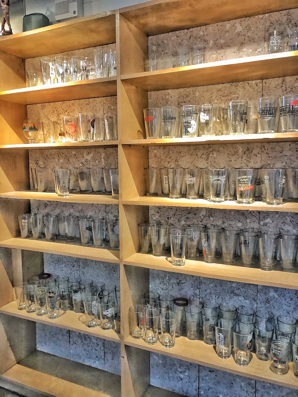 Hoppin | restaurant | 1402 Winnifred St, Charlotte, NC 28203, USA | 7049989264 OR +1 704-998-9264