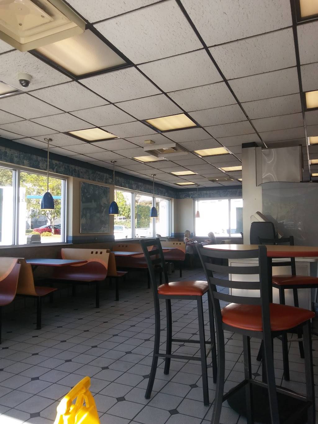 White Castle | restaurant | 64 W Mitchell Ave, Cincinnati, OH 45217, USA | 5136414000 OR +1 513-641-4000