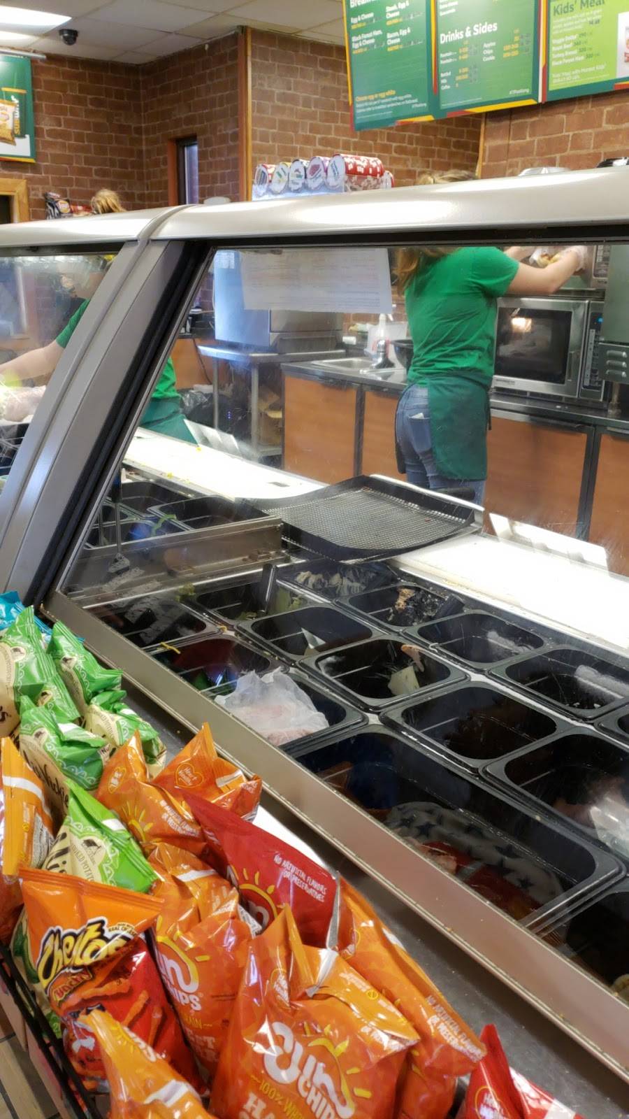 Subway | restaurant | 1518 N 6th St, Monticello, IN 47960, USA | 5745838782 OR +1 574-583-8782