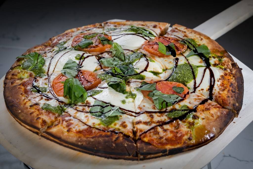 The Resident | restaurant | 1011 W Holmes Ave #4923, Mesa, AZ 85210, USA | 4808335555 OR +1 480-833-5555