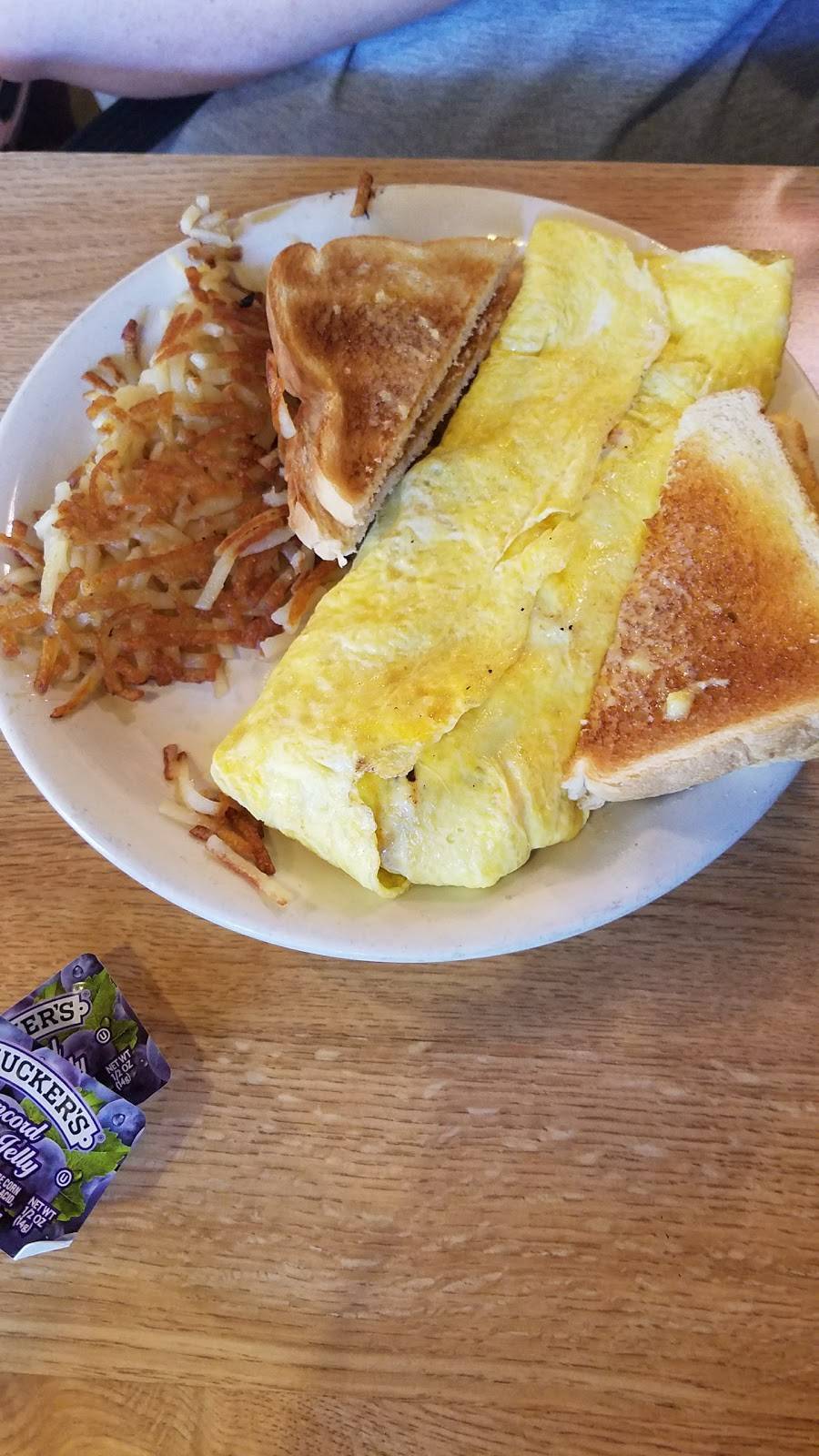 Grannys Diner | restaurant | 513 W Broadway St, Harrodsburg, KY 40330, USA | 8597346210 OR +1 859-734-6210