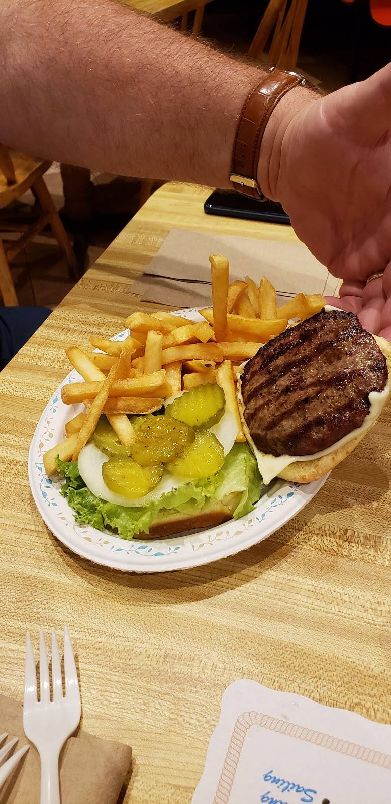 The Weatherdeck Restaurant | restaurant | 168 MA-28, West Harwich, MA 02671, USA | 5084328240 OR +1 508-432-8240