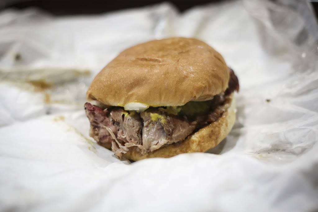 Angelos Bar-B-Que | restaurant | 2533 White Settlement Rd, Fort Worth, TX 76107, USA | 8173320357 OR +1 817-332-0357