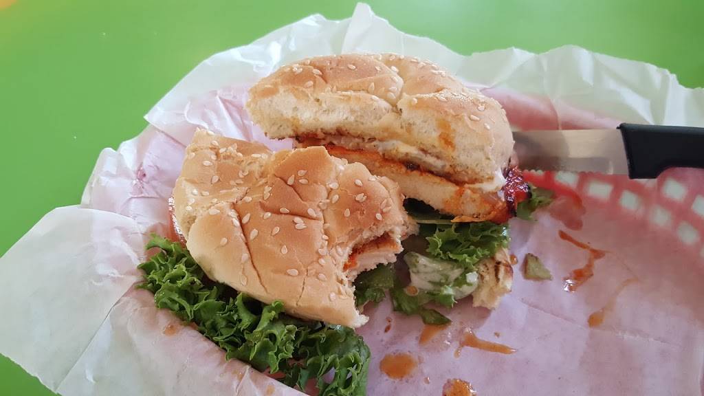 Mac & Ernies Roadside Eatery | restaurant | 11804 Farm to Market Rd 470, Tarpley, TX 78883, USA | 8305623727 OR +1 830-562-3727