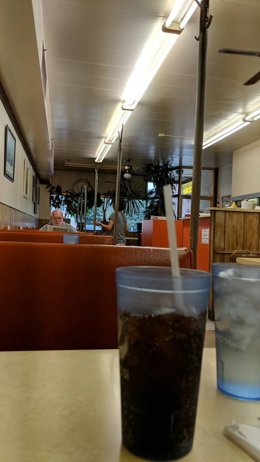 Kostas Restaurant | restaurant | 221 Court St, Hamilton, OH 45011, USA | 5138924189 OR +1 513-892-4189