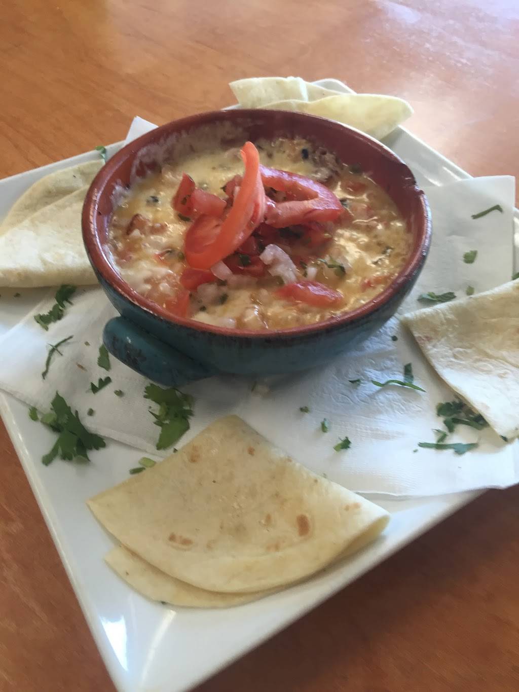 Los Poblanos Mexican Restaurant | restaurant | 212 Westport Ave, Norwalk, CT 06851, USA | 2032868482 OR +1 203-286-8482