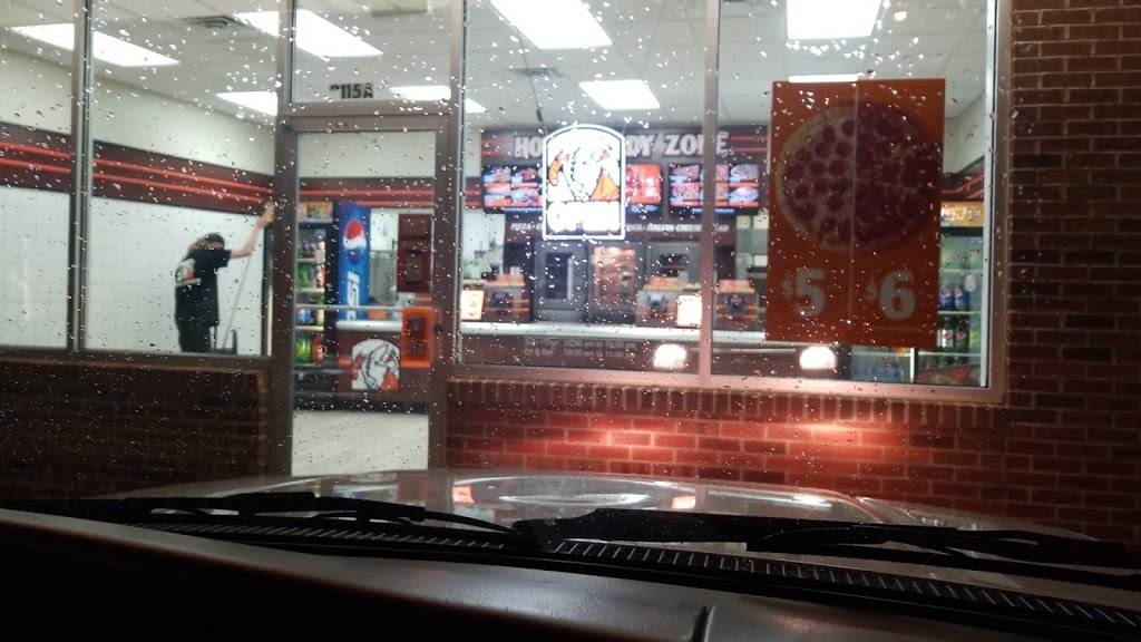 Little Caesars Pizza | meal takeaway | 2115a Court St, Pekin, IL 61554, USA | 3093475000 OR +1 309-347-5000