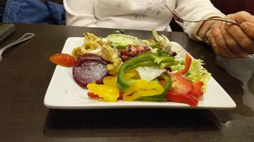 Ruby Tuesday | restaurant | 5274 N Abbe Rd, Sheffield, OH 44035, USA | 4409341200 OR +1 440-934-1200