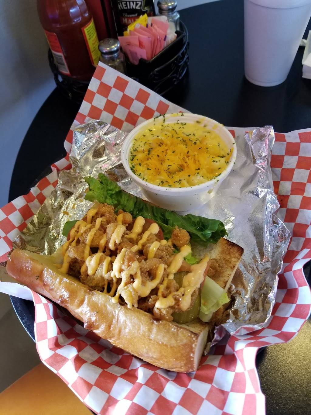 Off The Hook Seafood And More | restaurant | 125 W Britton Rd, Oklahoma City, OK 73114, USA | 4058403474 OR +1 405-840-3474