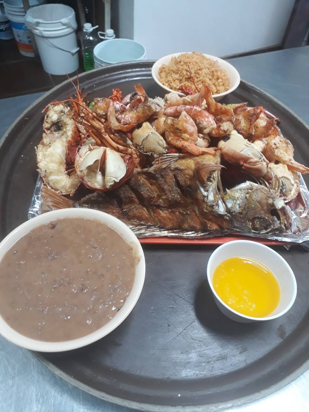 Mariscos Puerto Nuevo | restaurant | Anzuelo 6, 22710 Puerto Nuevo, B.C., Mexico | 016616143039 OR +52 661 614 3039