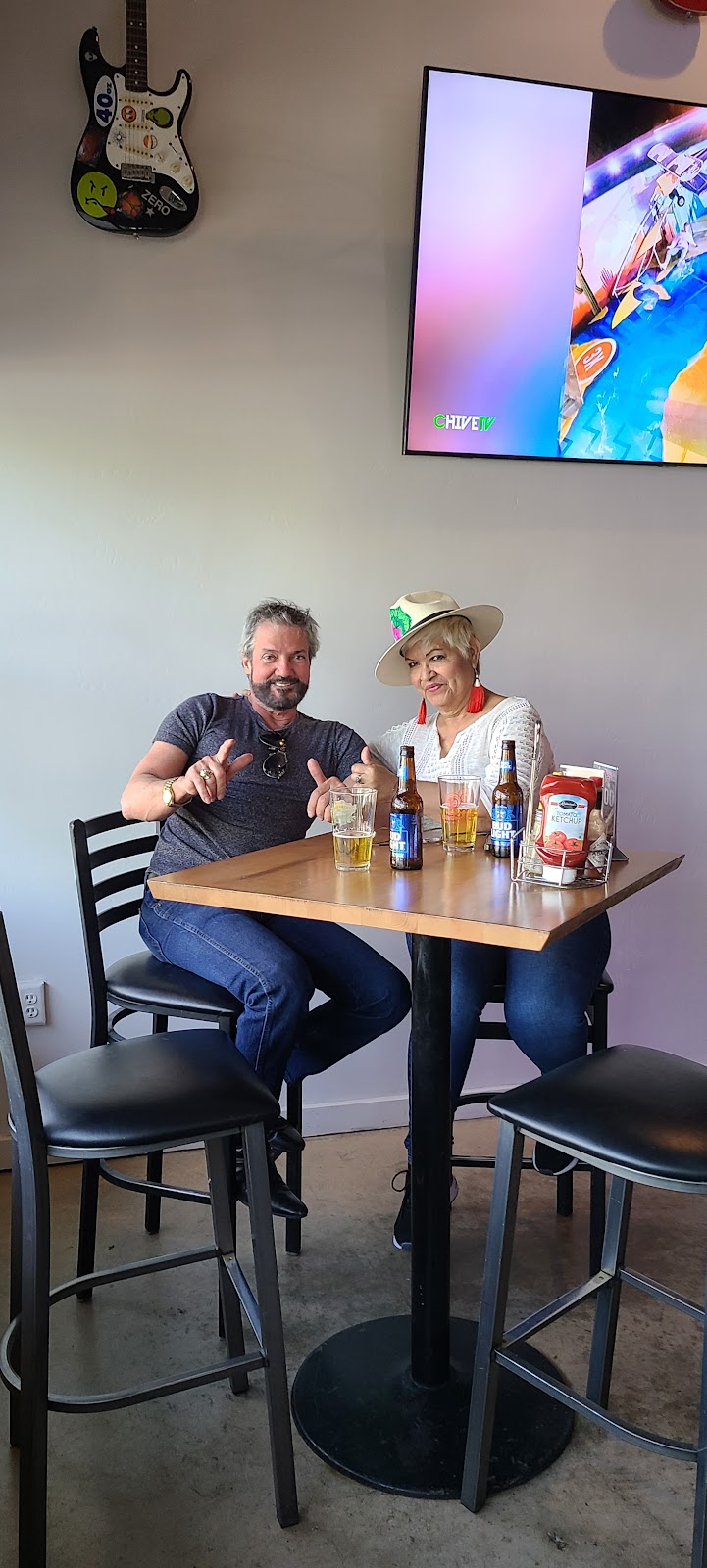 Charlees Chicken | restaurant | 614 S Polk St, Amarillo, TX 79101, USA | 8063764700 OR +1 806-376-4700