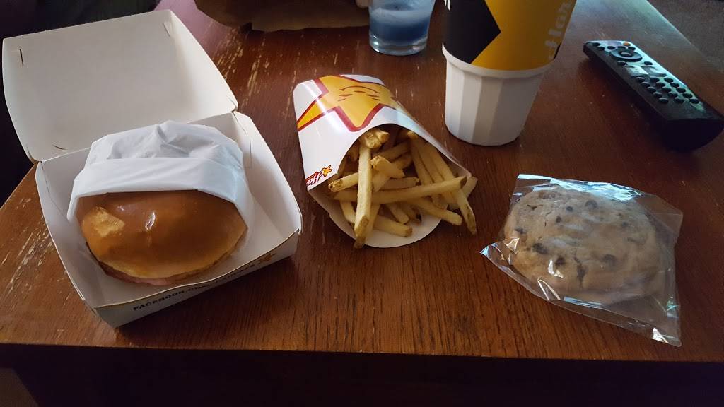 Hardees | restaurant | 530 Main St W, Mt Carmel, TN 37645, USA | 4233578405 OR +1 423-357-8405