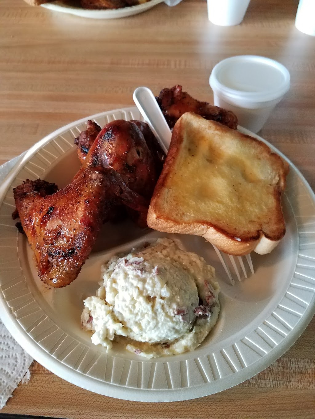 Pig Out | restaurant | 3033 Reeves St, Dothan, AL 36303, USA | 3346789399 OR +1 334-678-9399