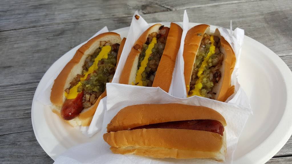 Wasses Hot Dogs | restaurant | 2 N Main St, Rockland, ME 04841, USA | 2075944347 OR +1 207-594-4347