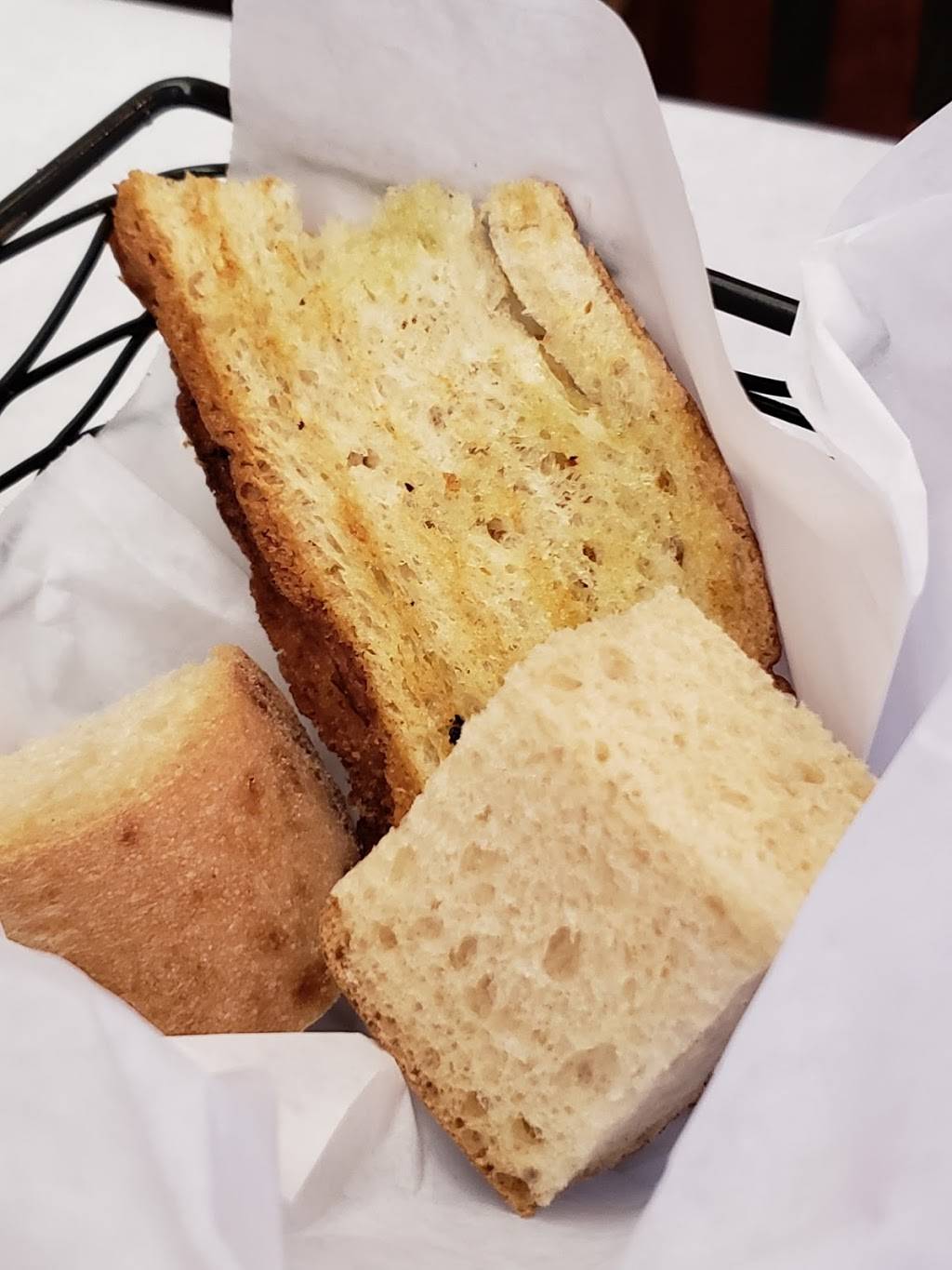 Giovannis Kitchen | restaurant | 8831 Ladue Rd, St. Louis, MO 63124, USA | 3147214100 OR +1 314-721-4100