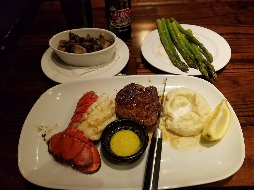 Lower Nazareth Commons | shopping mall | 3750-3895 Dryland Way, Easton, PA 18045, USA | 6107471200 OR +1 610-747-1200