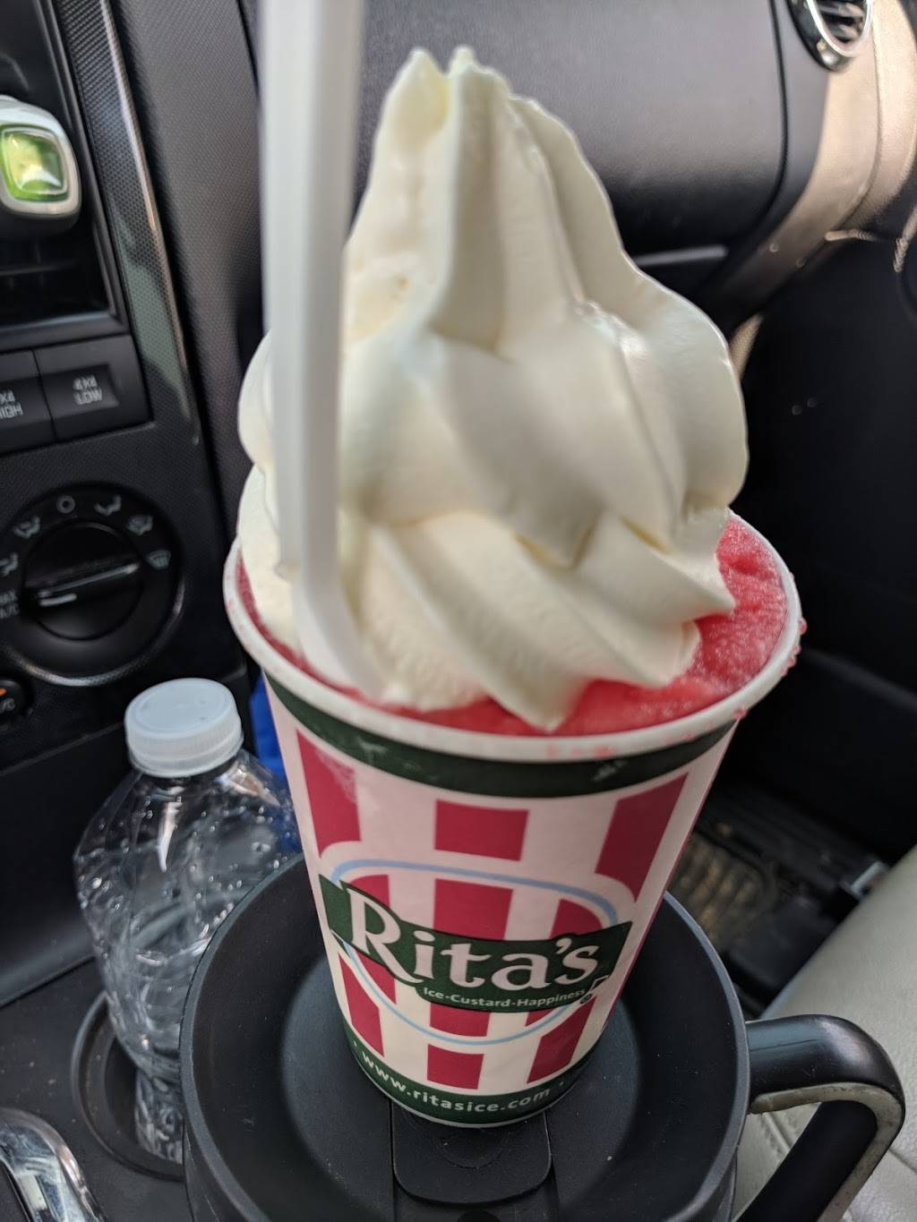 Ritas Italian Ice & Frozen Custard | restaurant | 191 N Dupont Hwy, Dover, DE 19901, USA | 3026749473 OR +1 302-674-9473
