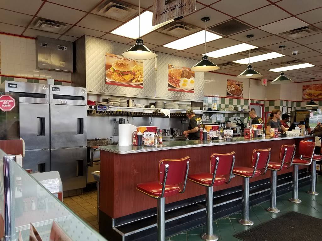 Huddle House | restaurant | 5000 Park Ave W, Seville, OH 44273, USA | 3307691600 OR +1 330-769-1600