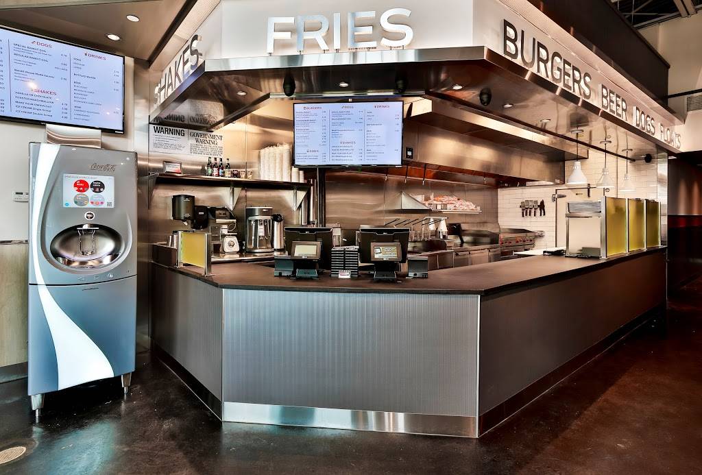 Burger Bandit | restaurant | 2 Broadway, Lynbrook, NY 11563, USA | 5165934015 OR +1 516-593-4015