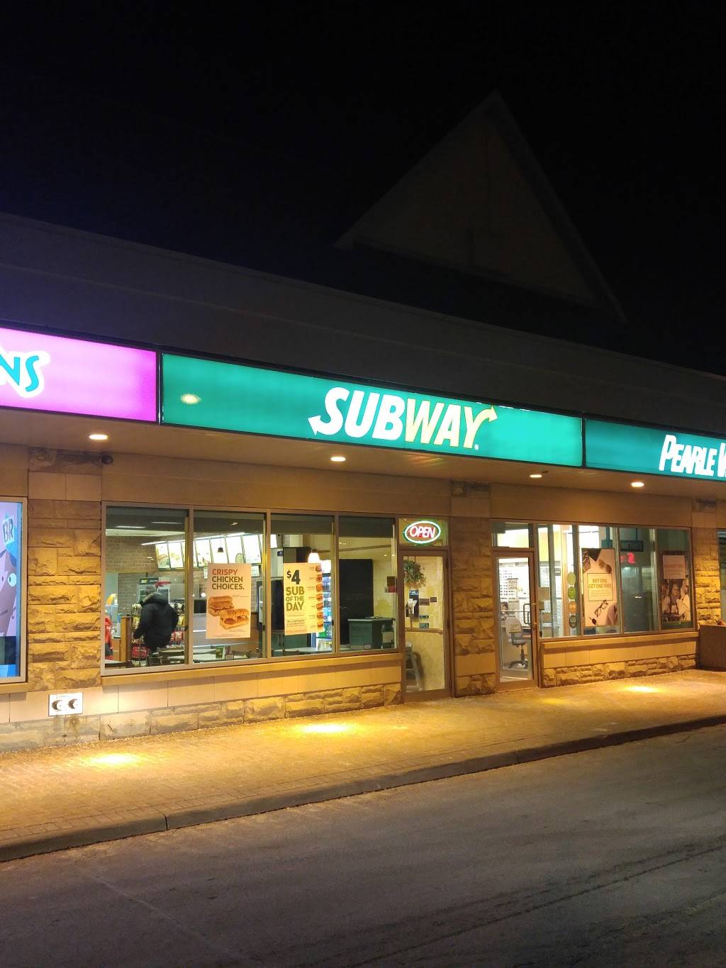 Subway | restaurant | 8750 Bayview Ave #7, Richmond Hill, ON L4B 4V9, Canada | 9057310296 OR +1 905-731-0296