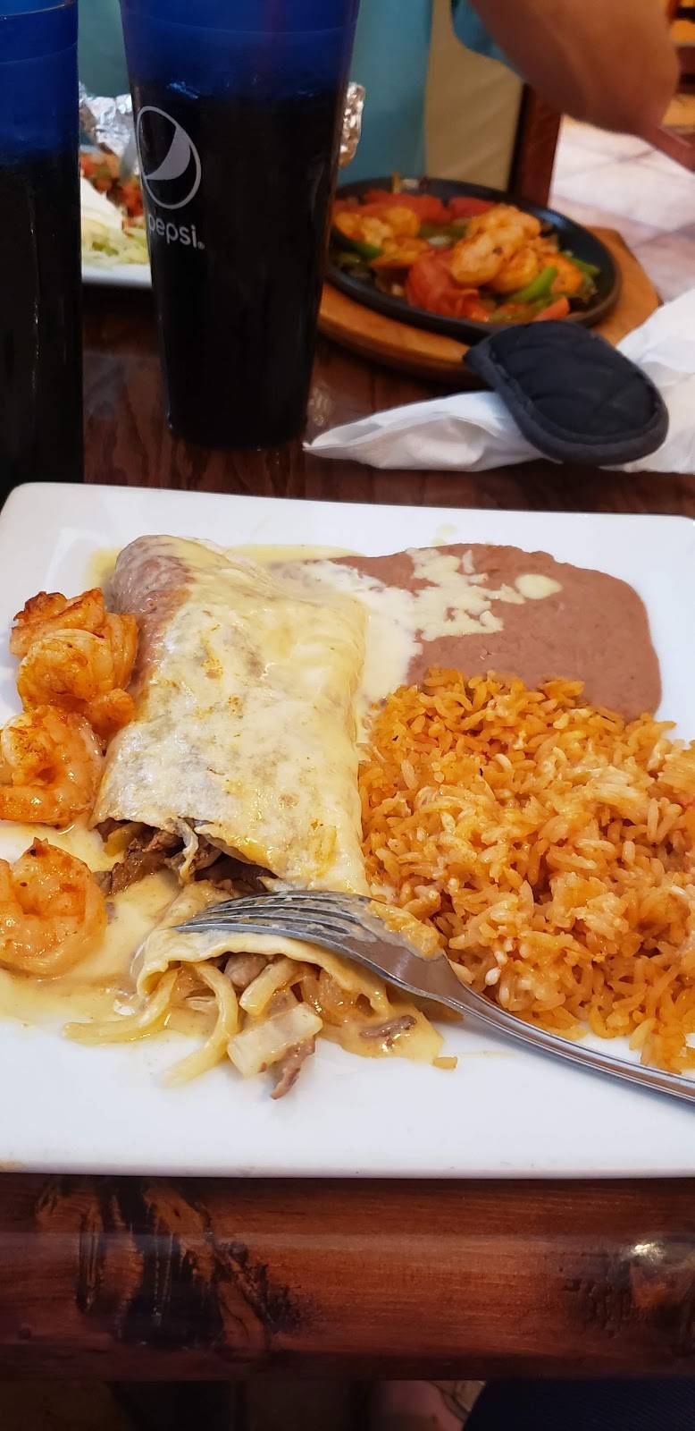 El Charritos | restaurant | 119 N Main St, Water Valley, MS 38965, USA | 6624734848 OR +1 662-473-4848