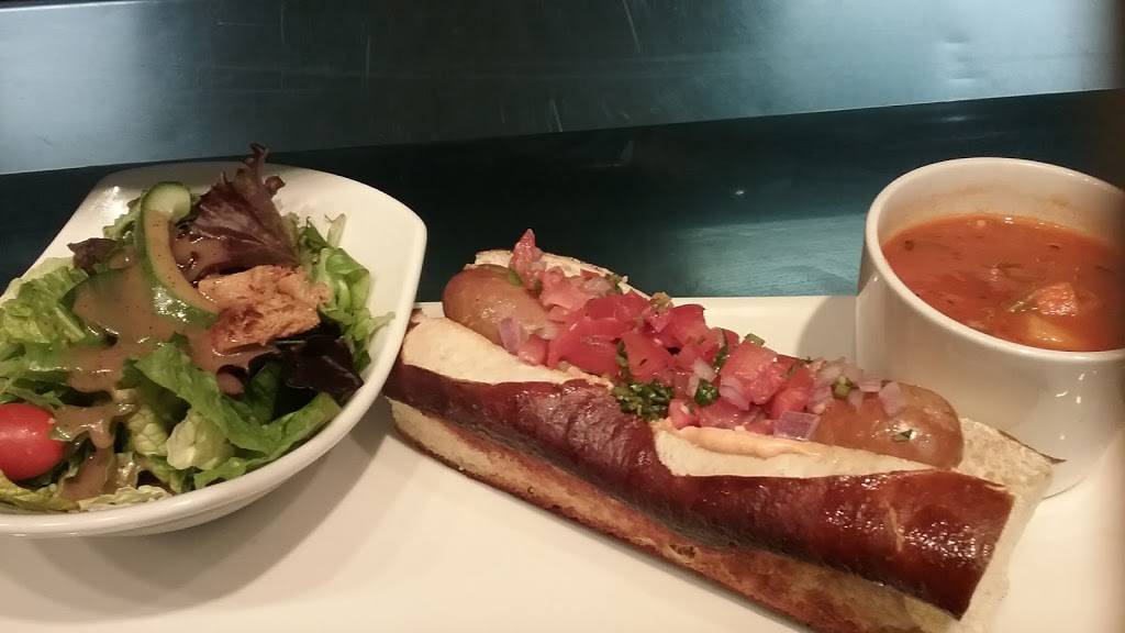 Winberies Restaurant & Bar | restaurant | 151 N Oak Park Ave, Oak Park, IL 60301, USA | 7083862600 OR +1 708-386-2600