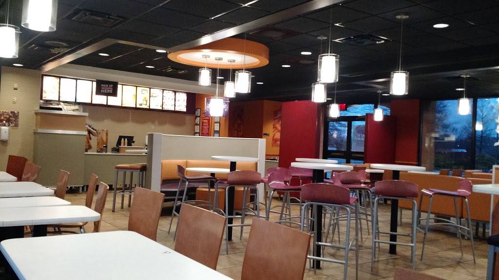 Taco Bell | meal takeaway | 10917 Carolina Pl Pkwy, Pineville, NC 28134, USA | 7045429008 OR +1 704-542-9008