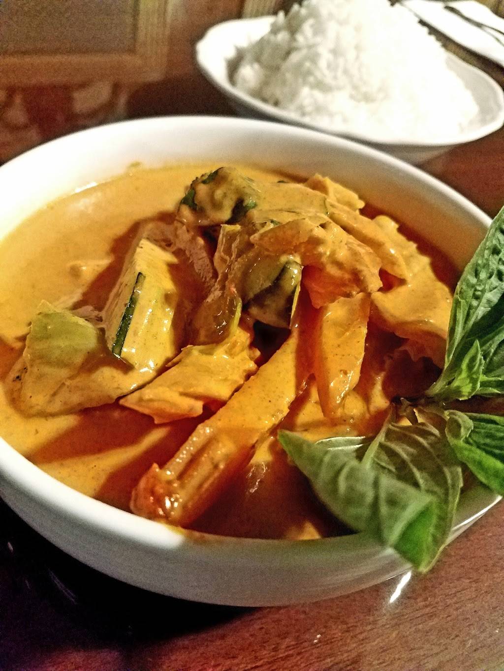 Tipp Thai Cuisine | restaurant | 1778 Piner Rd, Santa Rosa, CA 95403, USA | 7075425772 OR +1 707-542-5772