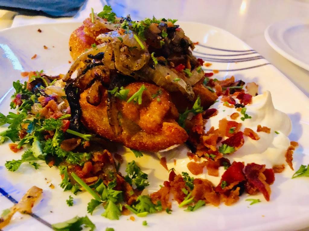 The Hive Bar & Bistro | restaurant | 2623, 142, Outwater Ln, Garfield, NJ 07026, USA | 9739554414 OR +1 973-955-4414