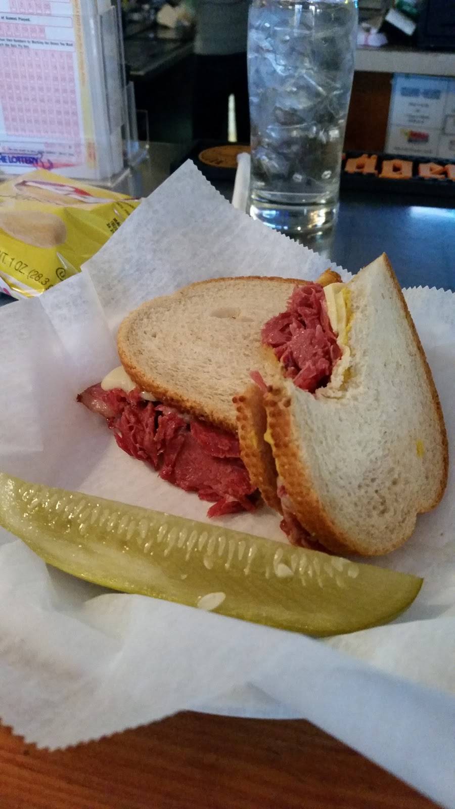 Colonial Cafe | restaurant | 550 Chicopee St, Chicopee, MA 01013, USA | 4135361935 OR +1 413-536-1935