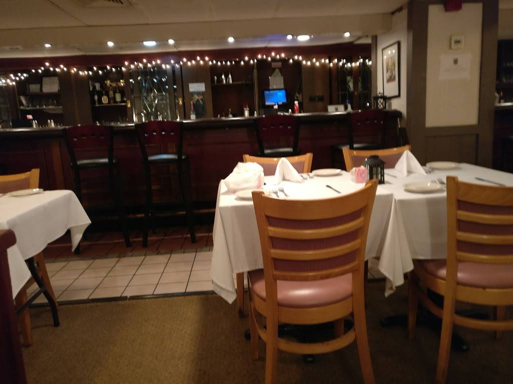 Storms Restaurant & Lounge | restaurant | 5001 Curry Rd, Pittsburgh, PA 15236, USA | 4127144014 OR +1 412-714-4014