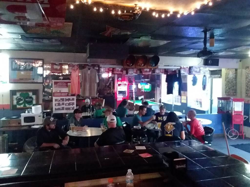 The Pit Stop Pub | restaurant | 1753 E 12th St, Mishawaka, IN 46544, USA | 5743275807 OR +1 574-327-5807