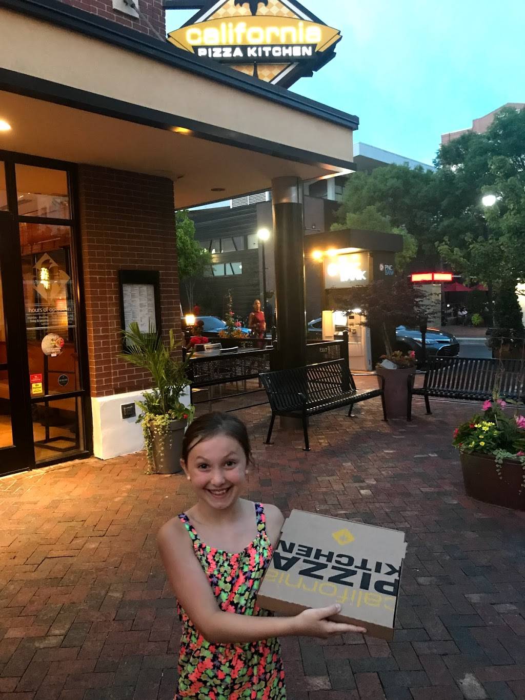 California Pizza Kitchen at Atlantic Station | restaurant | 264 19th St NW #2150, Atlanta, GA 30363, USA | 4042497034 OR +1 404-249-7034